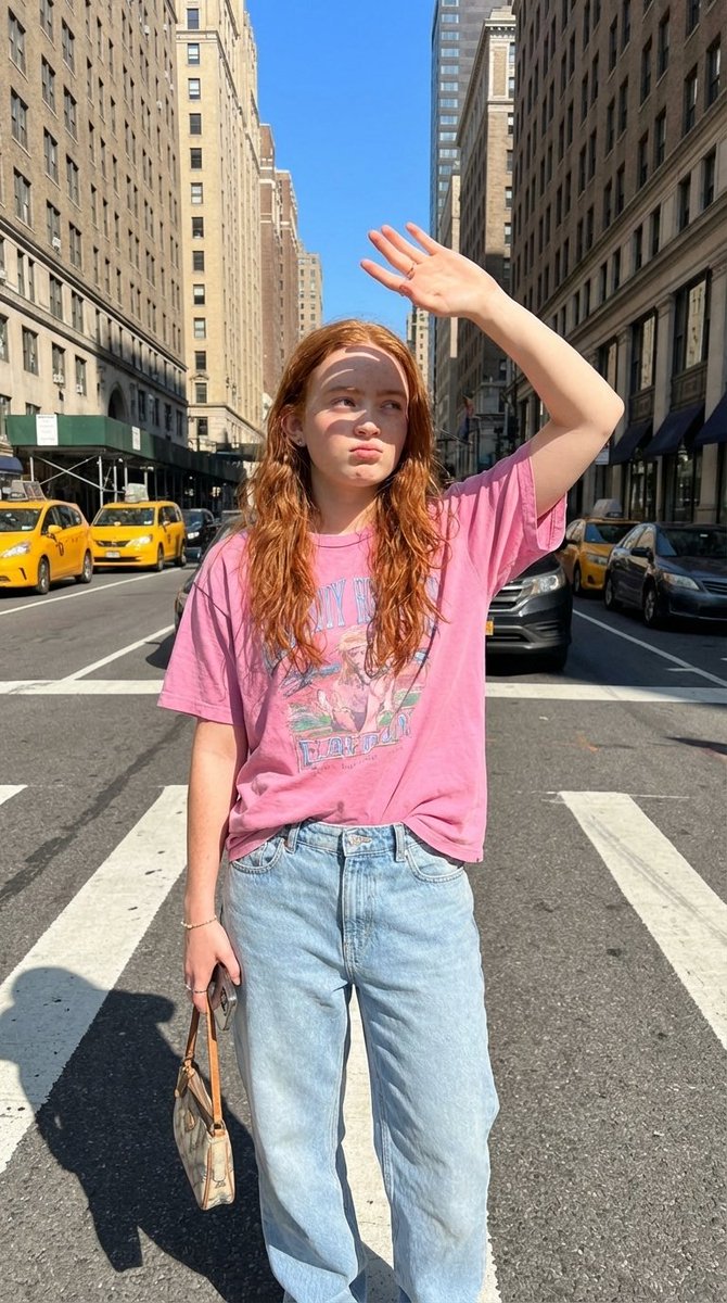 New York Sokak Modasında Genç Kadın - Midjourney Yapay Zeka Görseli